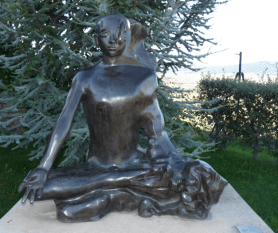 Escultura Meditación Después De Ser Intervenida En Un Proceso De Restauración Y Conservación