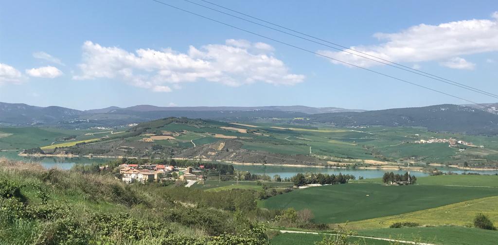 Irurre, localidad del Valle de Guesálaz, en la Zona Media de Navarra